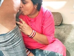 18 jaar, Enthousiasteling, Tante, Sperma shot, Huisgemaakt, Indisch, Rijpe lesbienne, Stiefmoeder