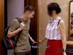 Cumizás, Közelkép, Kugár, Kutya póz, Hd, Konyha, Érett koros, Lógó mellek