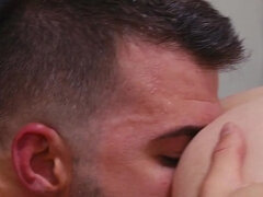 18 años, Mamada, Corridas faciales, Pequeña, Coño, Pelirrojo, Tatuaje, Adolescente