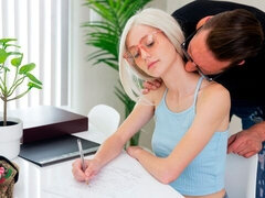 Velika rit, Velik kurac, Velike joške, Blondinka, Fafanje, Doggystyle, Kratki lasje, Najstnice