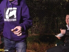 Brunette, Universitet, Komme på ansigtet, Gruppe, Lesbisk, Lingerie, Sluge, Tatovering