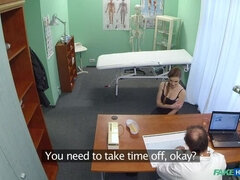 Amatör, Avsugning, Doktor, Doggystyle, Fingering, Kontor, Fitta, Uniform