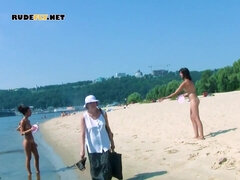 Spiaggia, Brunetta, Tettona, Carina, Hd, Lesbica, Nudista, Figa