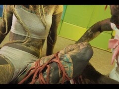 Bondagebeldade, Baixinhoa, Tatuagem, Amarrada