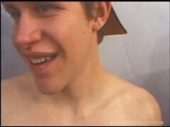 素人, フェラチオ, イく瞬間, 手コキする, 三人