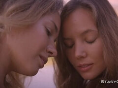 Lingerie, Im freien, Rasiert, Dürr, Erotischer film, Jungendliche (18+), Titten