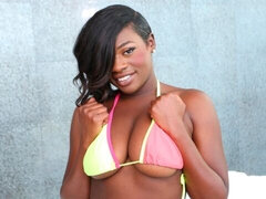 Grosser arsch, Grosser schwanz, Grosse titten, Blasen, Braunhaarige, Hundestellung, Schwarz, Milf