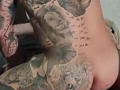 Amatør, Kukk suging, Dobbel penetrering, Latina, Milf, Petite, Tattovering, Trekant