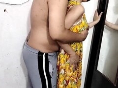 18-year-old Indian girl Kajolbabs gets into some desi action with her tight pussy