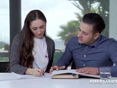 Brunetka, Sperma, Wytrysk, Hardcore, Bielizna, Na wolnym powietrzu, Publiczny, Nastolatki