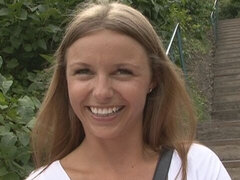 Blondine, Pik sutte, Håndjob, Pov, Barberet, Mager, Teenager, Bryster