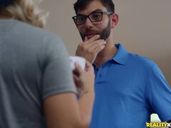 Ερασιτέχνης, Ασιάτης, Πίπα, Χύσιμο, Πούτσος, Σε στάση σκύλου στα τέσσερα, Στο πρόσωπο, Μαλακία με το δάχτυλο για γυναίκες