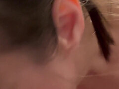 Amerikansk, Avsugning, Cougar, Sperma i munnen, Hemmagjord, Milf, Naken, Pov