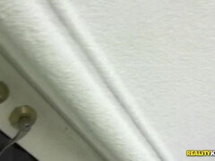 Schwarz, Blondine, Betrug, Aufs gesicht abspritzen, Absätze, Masturbation, Reif, Milf