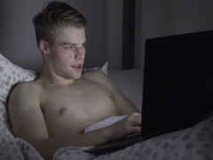 18 ans, Sucer une bite, Collège université, Tir de sperme, Interracial, Monstre, Adolescente, Nénés