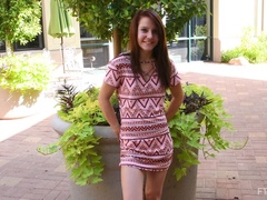 Экстремальный секс, Большие дырки, Мастурбация, На публике, Соло, Сквиртинг, Игрушки, Под юбкой