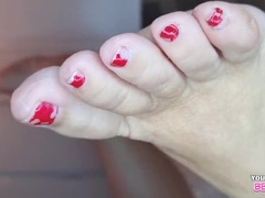 Amateur BBW Wife Cheating Homemade Foot Fetish with Hairy Mature Slut