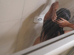 See Big Boobs During Bath Session Making Hard