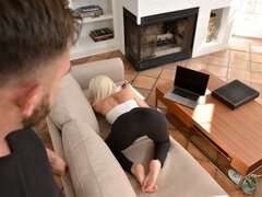 Zadok, Blondína, Kuřba, Vyholené, Vychudnutá, Stripping, Tetovanie, Kozičky