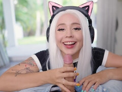 Cute kitten Alice Bong pleases lucky dude in POV