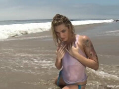 Strand, Blondine, Brunette, Hd, Naturlige bryster, Udendørs, Bryster, Våd