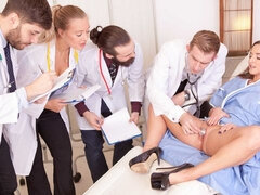 Cul, Sucer une bite, Brunette brune, Doigter, Branlette thaïlandaise, Rasée, Adolescente, Nénés