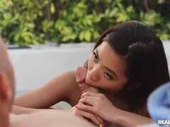 Anal, Asiat, Brunette, Håndjob, Hd, Imellem racer, Udendørs, Pov