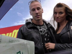 Blondine, Blasen, Auto, Gehörnter ehemann, Tschechisch, Geld, Im freien, Realität