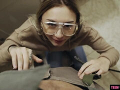 Blasen, Brille, Handjob, Küssen, Natürlichen titten, Tätowierung, Jungendliche (18+), Titten