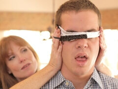 Stor stjärt, Stor kuk, Stora tuttar, Avsugning, Doggystyle, Kkm, Milf