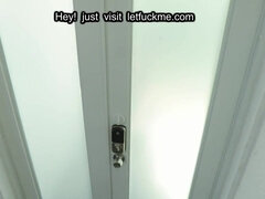 18 éves, Ondó fröcskölés, Pénisz, Felpeckelve, Kőkemény, Filigrán alkatú, Tini, Begyek