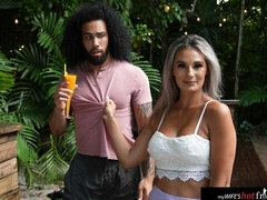 Culo grande, Verga grande, Tetas grandes, Mamada, Estilo perrito, Interracial, Al aire libre