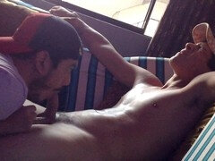 Amatéři, Velké péro, Kuřba, Pár, Stříkání spermatu, Dávení penisem, Gay, Polykání