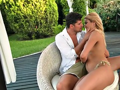 In den arsch, Grosser schwanz, Europäisch, Behaart, Im freien, Schlampe, Jungendliche (18+), Titten