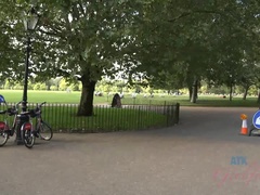 아마추어, 큰 가슴, 흑갈색 머리, 발로 애무하기, 여자친구, 머리카락이 많은, 수음, 스모킹