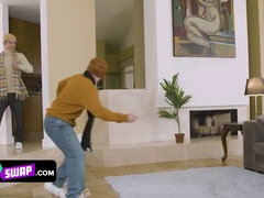 Blondine, Geile alte tussi, Flotter vierer, Gruppe, Lecken, Lingerie, Stiefmutter, Taboo