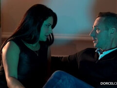 Stor stjärt, Stora tuttar, Långt ner i halsen, Europeisk, Hd, Klackar, Milf, Voyeur