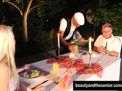 Szőke, Cumizás, Ondó fröcskölés, Arcra élvezés, Kézimunka, Hd, Szabadban, Szopás