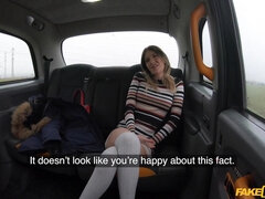 Avto, Dress, Naravne joške, Zunaj, Nogavice, Tetovaže, Tangice, Joške