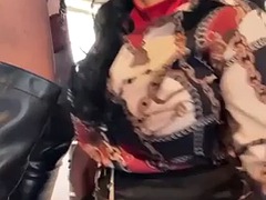 Grande cazzo, Pompino, Stivali, Crossdresser, Pornostar, Rasata, Sorpresa, Video di donne in gonna