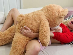 18, Stor stjärt, Stor kuk, Blondin, Avsugning, Doggystyle, Tonåring, Tuttar