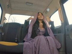 Bengali babe blowing a random cab driver cuz why not