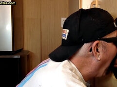 Amateur, Sucer une bite, Gorge profonde, Homosexuelle, Lunettes, Branlette thaïlandaise, Mature