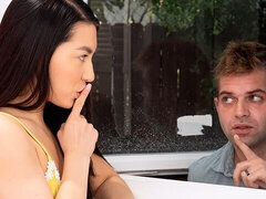 18, Velika rit, Velik kurac, Doggystyle, Naravne joške, Obrito, Najstnice, Joške