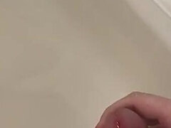 18, Badrum, Sperma shot, Europeisk, Förödmjukelse, Pov, Solo, Tonåring