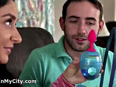 Velké péro, Velké kozy, Creampie, Honění, Hardcore, Lesbické, Masáž, Kozičky