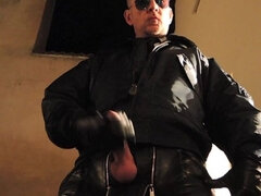 Leather Cop 34 (piss & Cum Shots Xl)