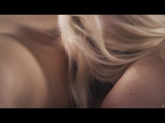 Gentle Moving - Emylia Argan & Lovita Fate