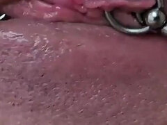 Leie, Selbstgemacht, Milf, Piercing, Pissen, Muschi, Solo