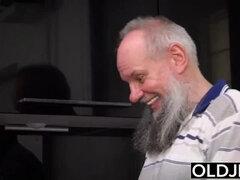 Σπέρμα στο στόμα της, Πούτσος, Στο πρόσωπο, Μαλακία με το δάχτυλο για γυναίκες, Παππούς, Μαλακία, Μουνί, Ρουφώντας